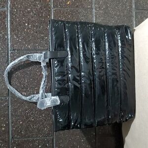 NEW VS VICTORIAS SECRET BLACK QUILTED PUFFER RIBBED BAG TOTE